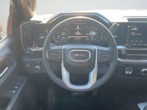 Certified 2024 GMC Sierra 1500 SLE AWD/4WD image 15