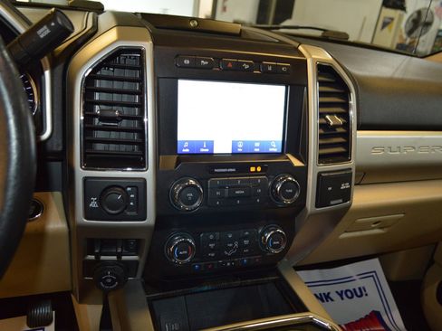 Used 2020 Ford F350 Lariat w/ Lariat Ultimate Package image 19