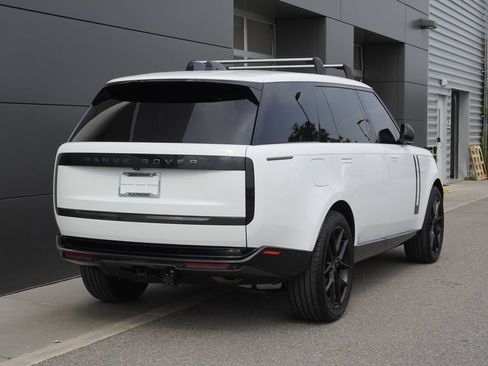 Used 2025 Land Rover Range Rover Long Wheelbase SE AWD/4WD image 2