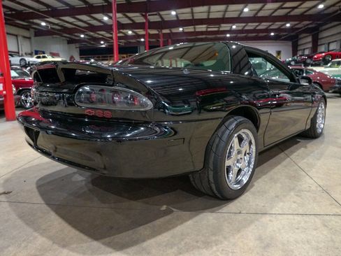 Used 1994 Chevrolet Camaro Z28 RWD image 8