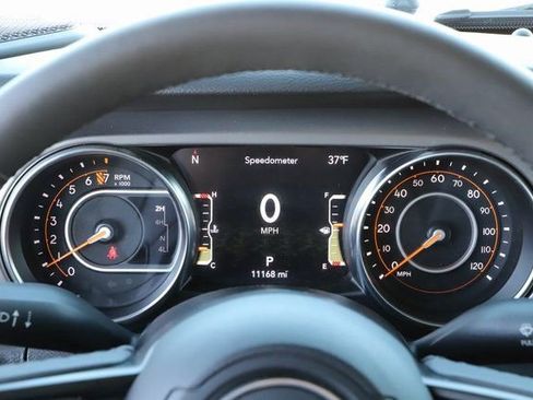 Used 2023 Jeep Gladiator Sport image 24