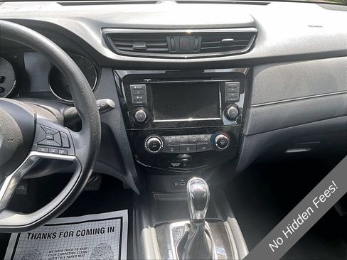 Used 2019 Nissan Rogue S AWD/4WD image 5