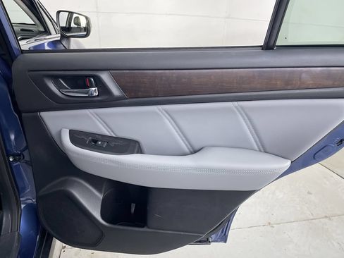 Used 2019 Subaru Outback 2.5i Limited AWD/4WD image 22