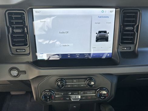 Used 2022 Ford Bronco Everglades image 29