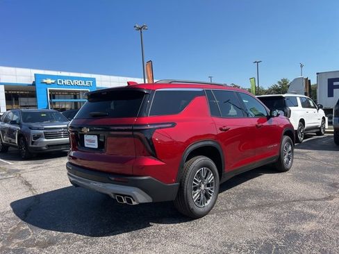 New 2026 Chevrolet Traverse LT w/ Enhanced Driving Package image 3