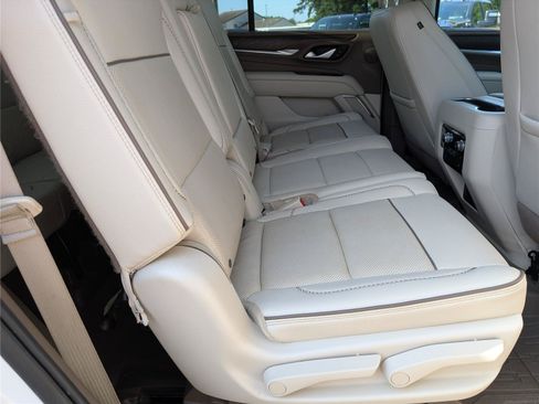 Used 2022 GMC Yukon Denali AWD/4WD image 39