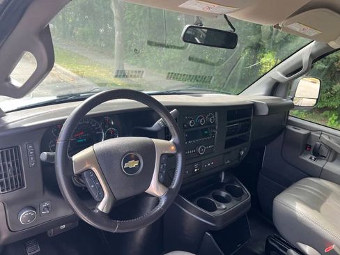 Used 2019 Chevrolet Express 2500 w/ Driver Convenience Package image 13