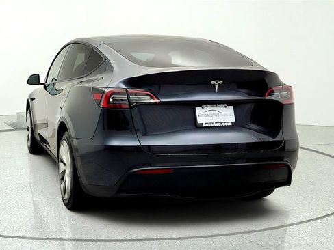 Used 2024 Tesla Model Y Long Range RWD image 6