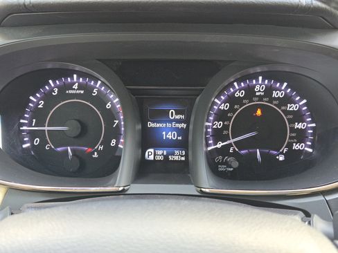 Used 2018 Toyota Avalon XLE Premium image 18