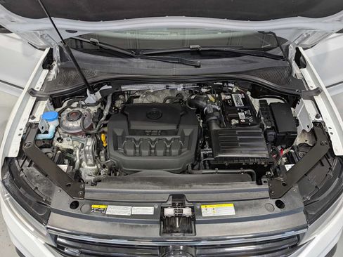 Used 2022 Volkswagen Tiguan SE R-Line AWD/4WD image 14