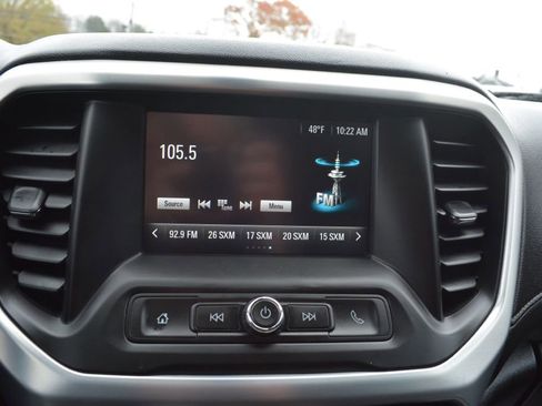 Used 2018 GMC Acadia SLE image 19