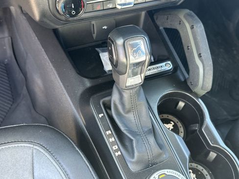 Used 2022 Ford Bronco Everglades image 30