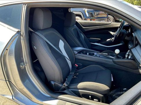 Certified 2021 Chevrolet Camaro SS image 8