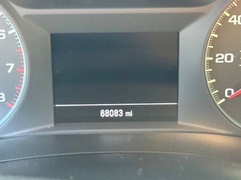 Used 2023 Chevrolet Traverse LS FWD image 23