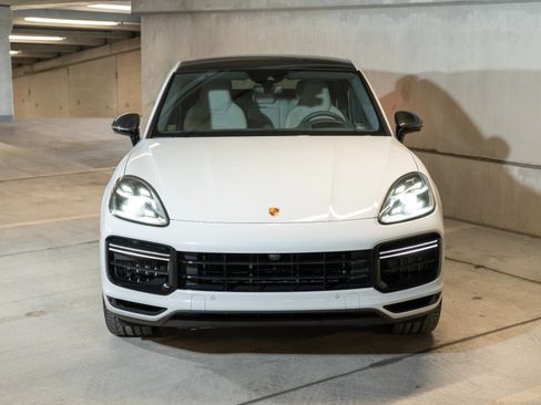 Used 2023 Porsche Cayenne Turbo AWD/4WD image 6