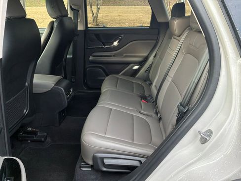 Used 2023 Lincoln Corsair FWD image 32