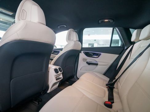 Certified 2025 Mercedes-Benz GLC 300 4MATIC image 26