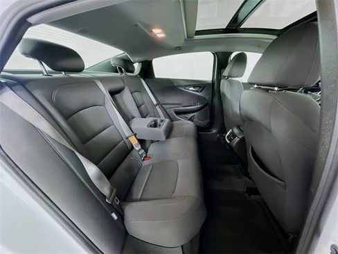 Used 2024 Chevrolet Malibu LT image 30
