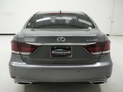 Used 2015 Lexus LS 460 w/ Comfort Package RWD image 5