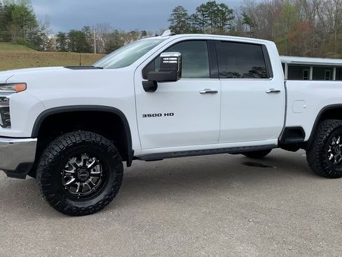 Used 2022 Chevrolet Silverado 3500 LTZ w/ LTZ Convenience Package image 5