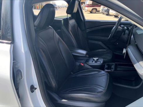 Used 2021 Ford Mustang Mach-E Premium image 9