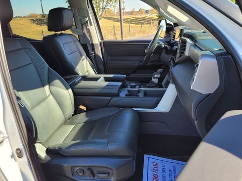 Used 2024 Toyota Tundra Limited AWD/4WD image 15