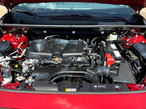 Used 2021 Toyota RAV4 XLE Premium FWD image 29