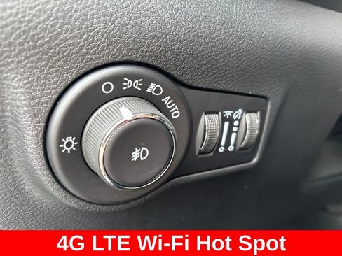 Used 2026 Jeep Compass Limited AWD/4WD image 23