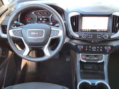 Certified 2022 GMC Terrain SLE w/ Driver Convenience Package image 26
