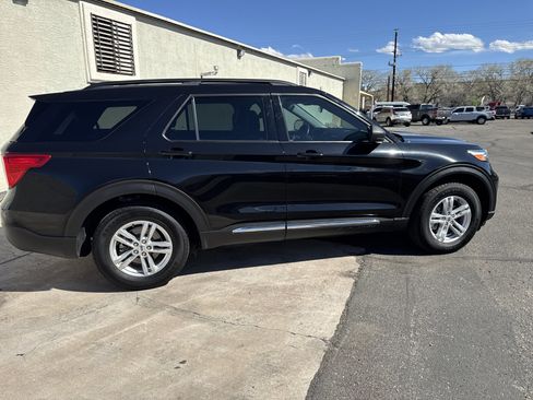 Used 2023 Ford Explorer XLT w/ Equipment Group 202A image 8