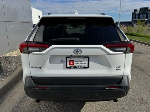 Used 2020 Toyota RAV4 LE w/ All Weather Liner Package AWD/4WD image 39