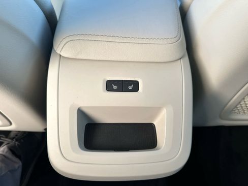 Used 2025 Volvo V60 B5 Cross Country Plus image 25