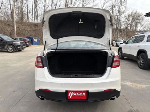 Used 2014 Ford Taurus Limited FWD image 23