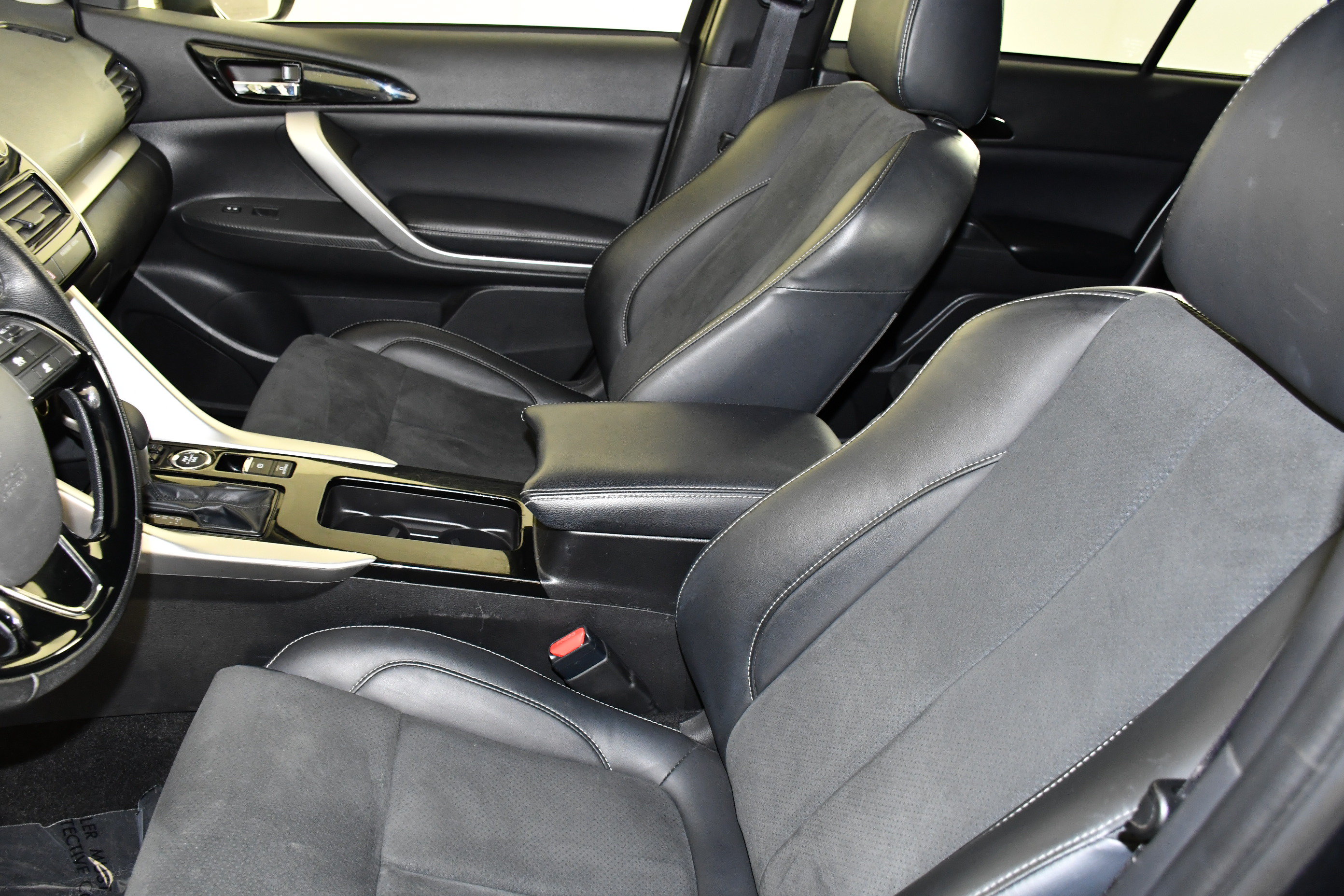 Used 2025 Mitsubishi Eclipse Cross SE AWD/4WD image 36