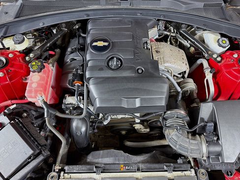 Used 2020 Chevrolet Camaro LT image 37