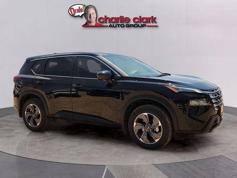 Used 2026 Nissan Rogue SV FWD image 6