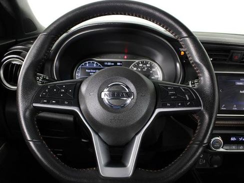 Certified 2020 Nissan Kicks SR image 9