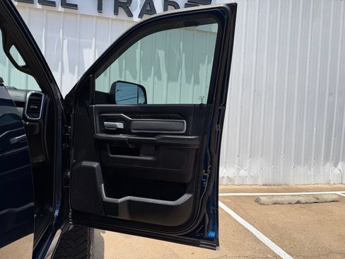 Used 2021 RAM 2500 Big Horn w/ Level B Equipment Group AWD/4WD image 23
