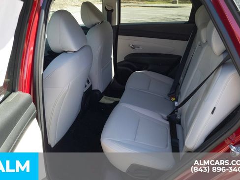 Used 2025 Hyundai Tucson SEL FWD image 16