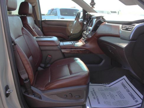 Used 2016 Chevrolet Suburban LTZ image 9