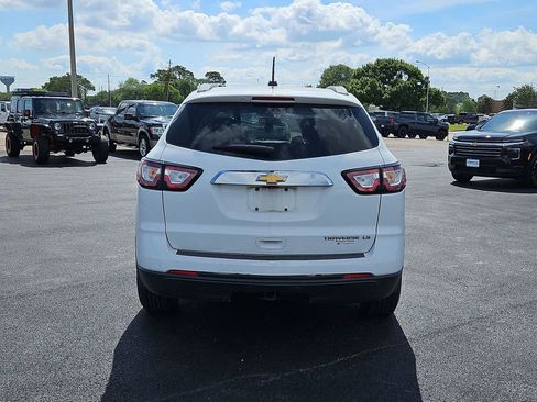 Used 2016 Chevrolet Traverse LS FWD image 16