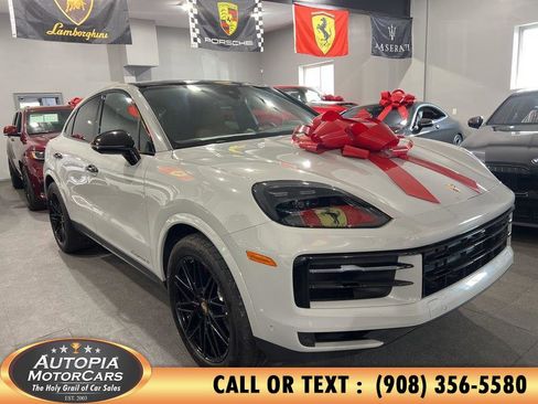Used 2025 Porsche Cayenne S AWD/4WD image 7