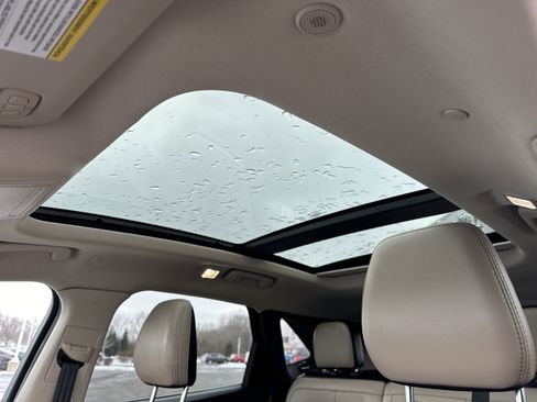 Used 2020 Ford Escape Titanium w/ Titanium Premium Package 2.0 image 26