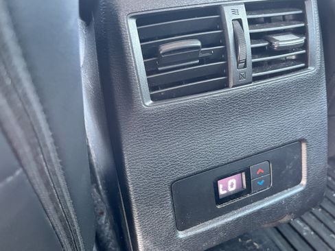 Used 2022 Mitsubishi Outlander SEL AWD/4WD image 11