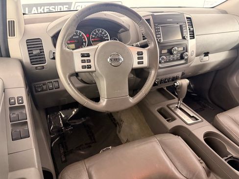 Used 2015 Nissan Frontier SL AWD/4WD image 22