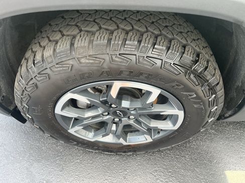 Used 2025 Chevrolet Equinox ACTIV w/ Safety and Technology Package AWD/4WD image 60