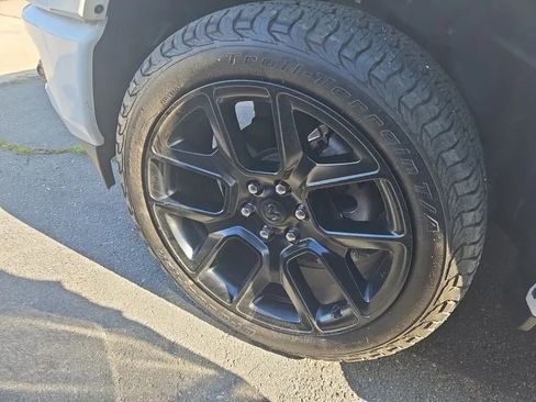 Used 2022 RAM 1500 Laramie AWD/4WD image 4
