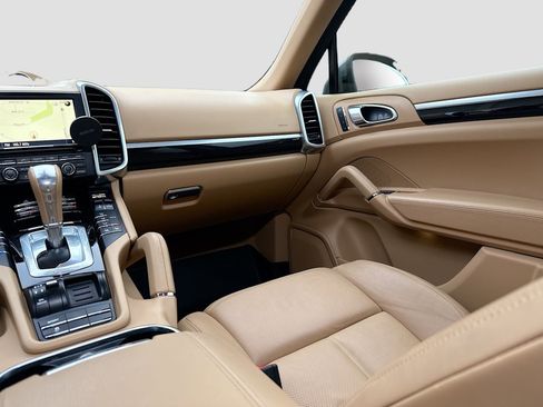 Used 2014 Porsche Cayenne Diesel image 24