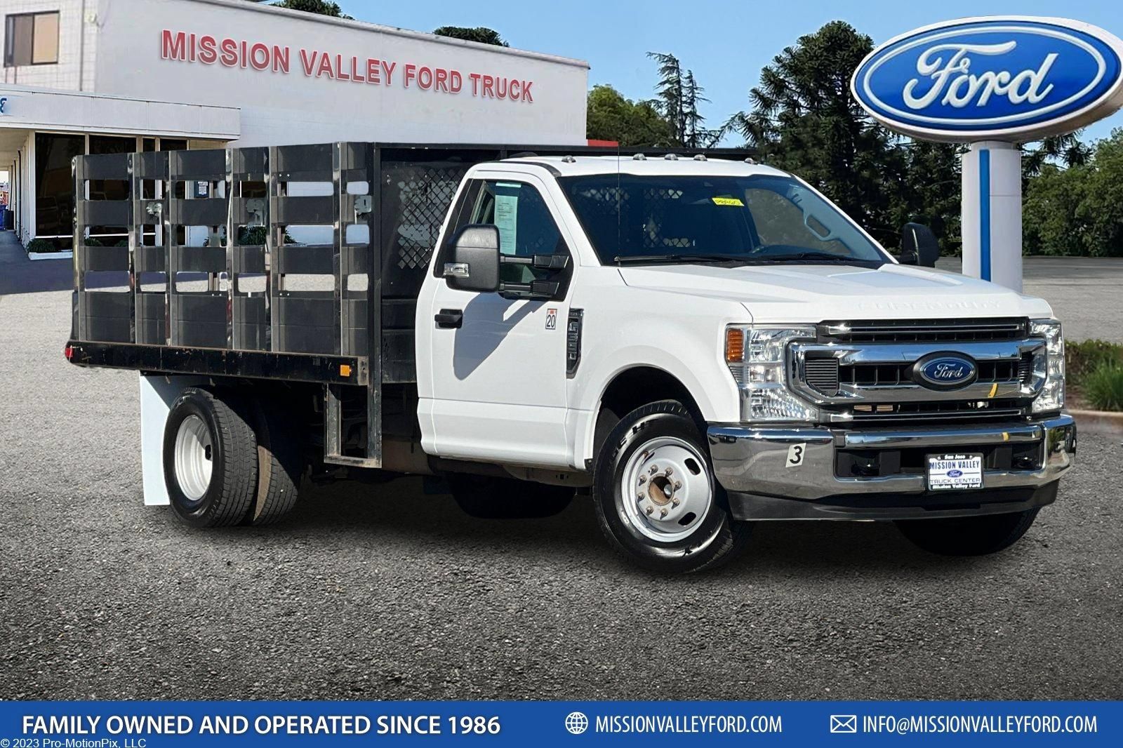 Used 2021 Ford F350 XLT RWD image 1