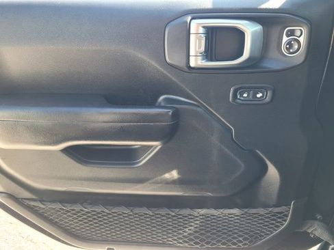 Used 2019 Jeep Wrangler Unlimited Sport S image 23
